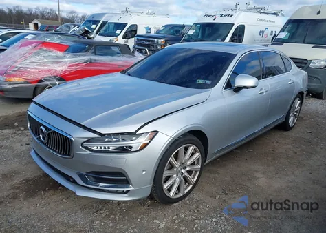 2018 Volvo S90 T6 Inscription z USA, uszkodzony, nr VIN LVY992ML3JP021326